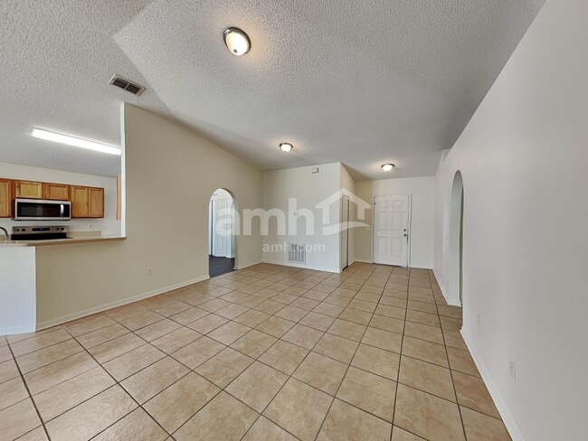 Building Photo - 8058 Misty Meadow Ct N