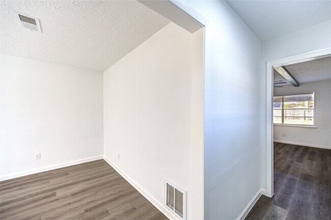 Building Photo - 12127 Palmton St