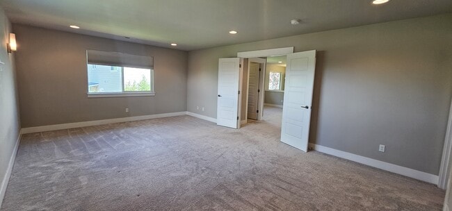 Building Photo - 11330 SE 192nd St