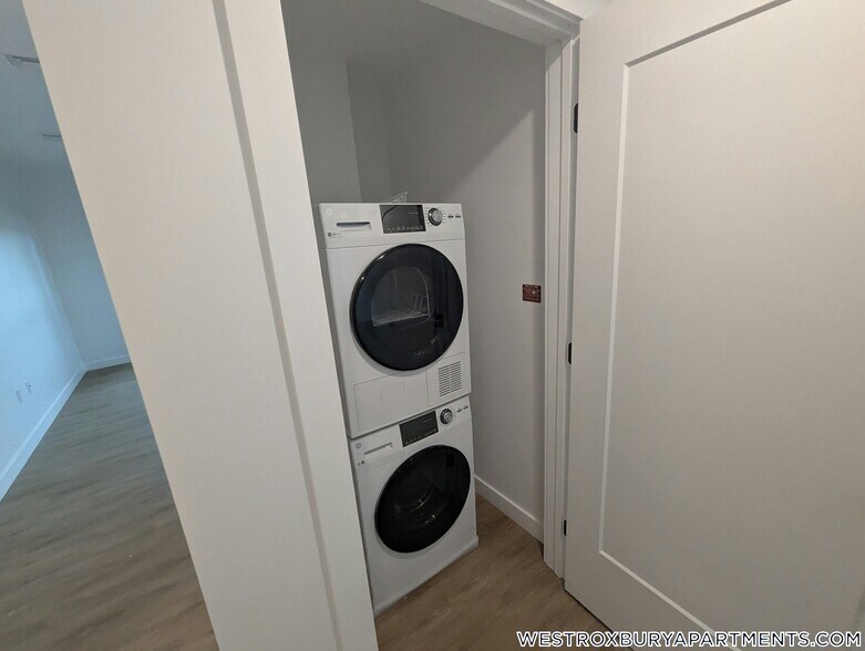 Building Photo - 199 Gardner St