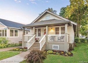 Building Photo - 264 E Breckenridge St