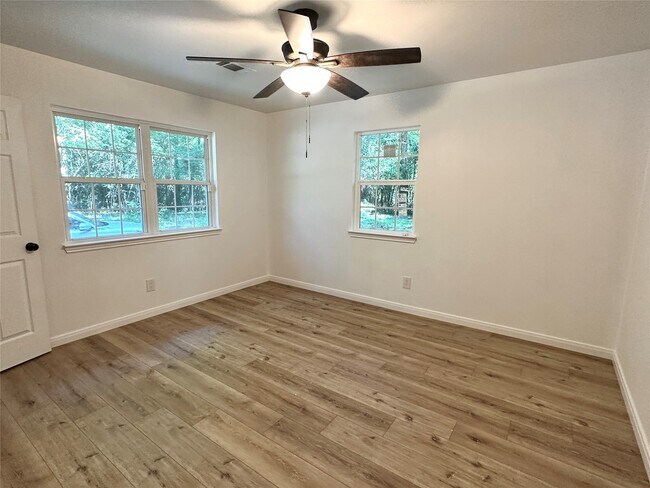 Building Photo - 146 Barbara Ln