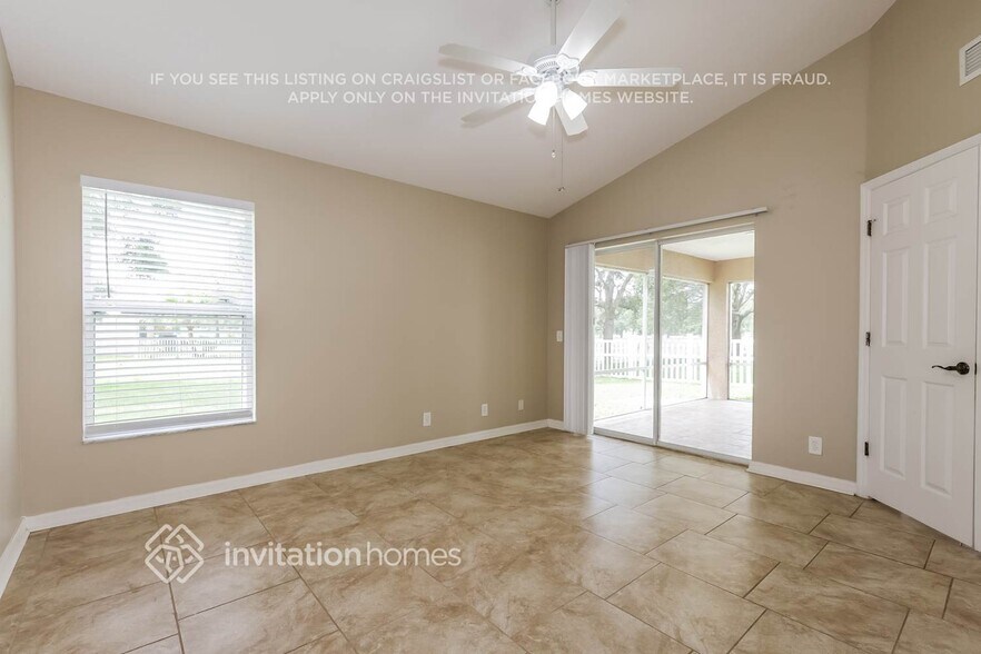 Building Photo - 3323 70th Ct E