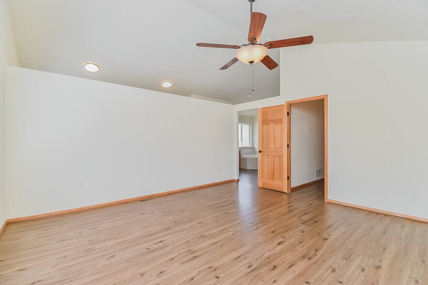 Building Photo - 5295 War Paint Pl