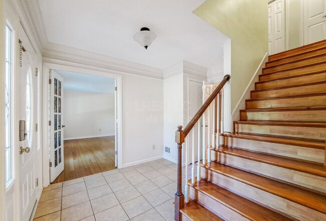 Building Photo - 3609 Locust Cir E