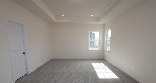 Building Photo - Huge 5-bedroom, 4-bathroom, in Poplin Grov...