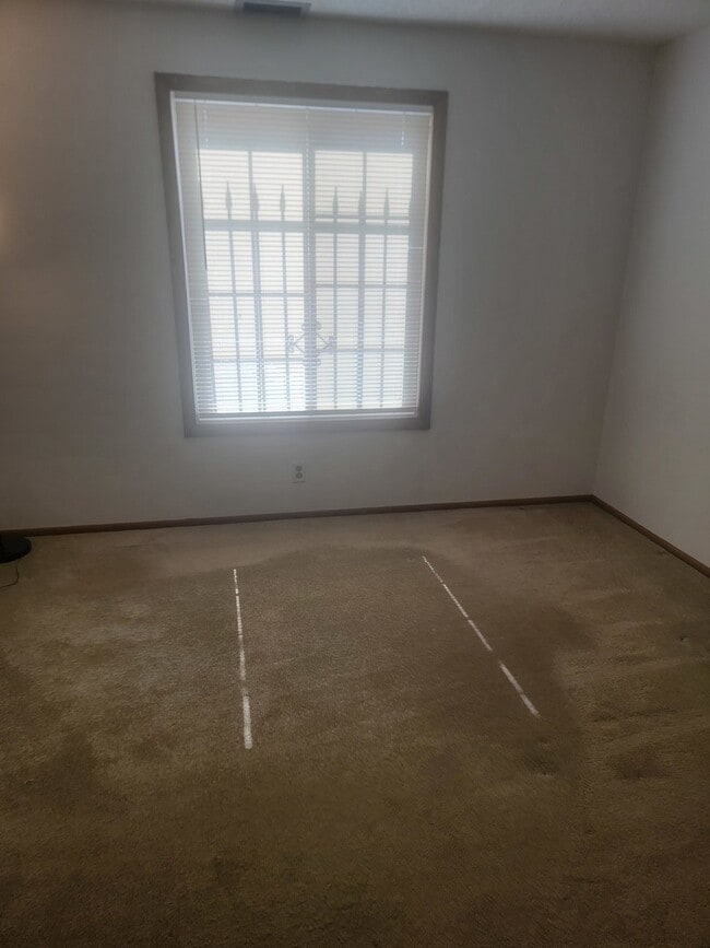 Building Photo - 309 W 24th Pl