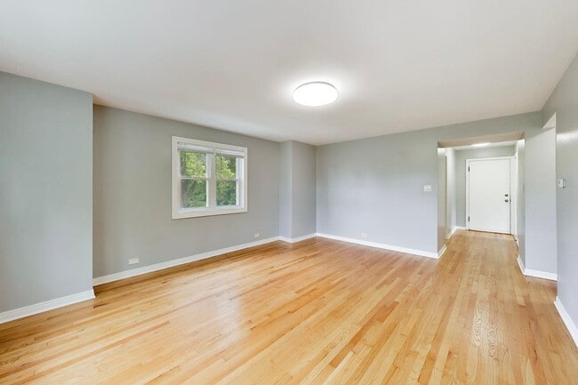 Building Photo - 6405 N Normandy Ave