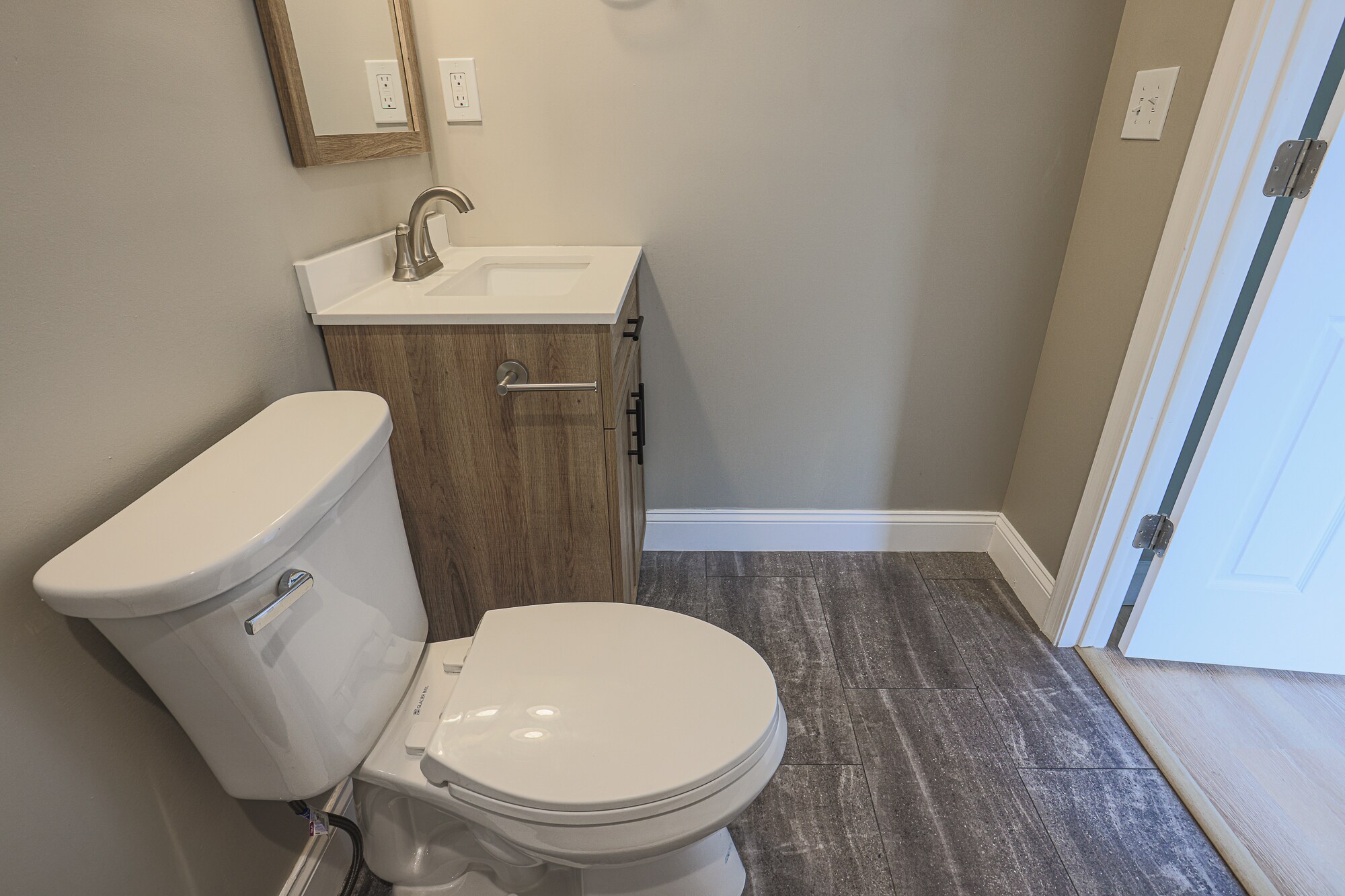 Primary Bedroom En Suite Bath - 3825 Rexmere Rd