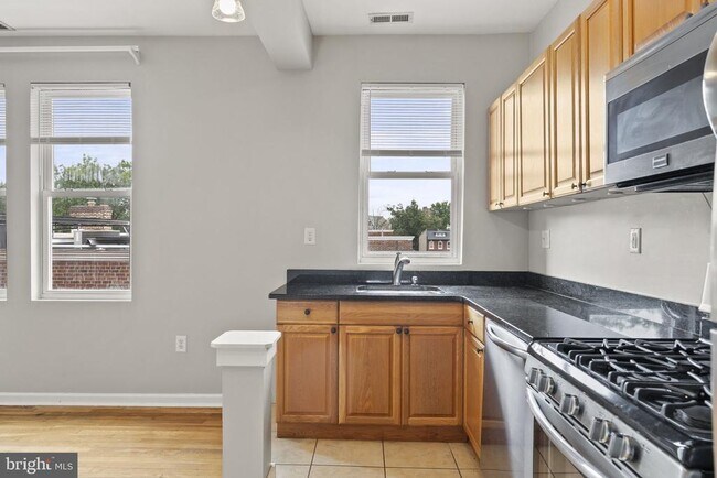 Building Photo - 4120 14th St NW