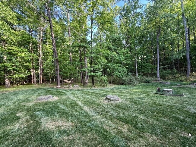 Building Photo - 9412 Springdale Dr