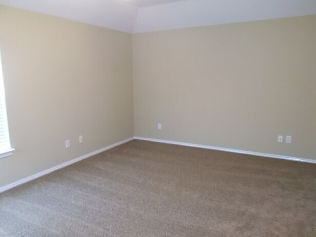 Building Photo - 9307 Lakeway View Ln