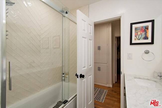 Building Photo - 2224 W Imperial Hwy