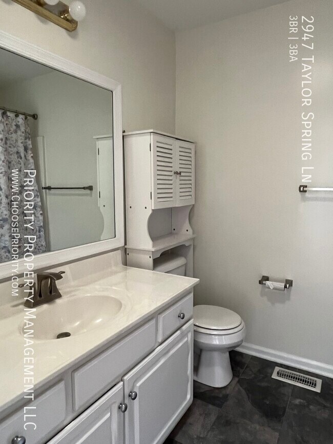 Building Photo - 3 Bedroom in Taylor Springs