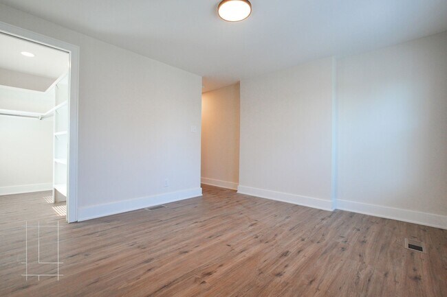 Building Photo - 1257 N 6th St