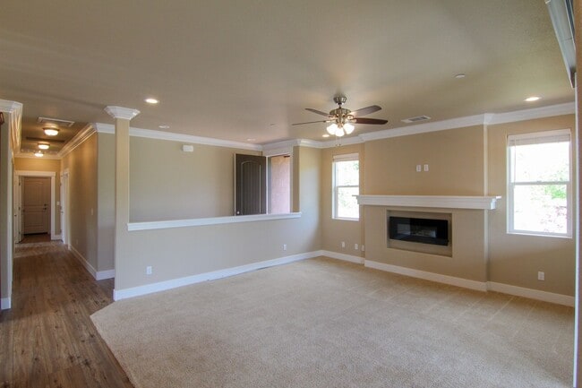 Building Photo - Brand New Build!