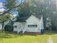 Building Photo - House for Rent