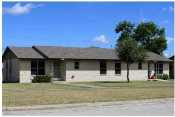 Building Photo - Meadow Park Village Apartments