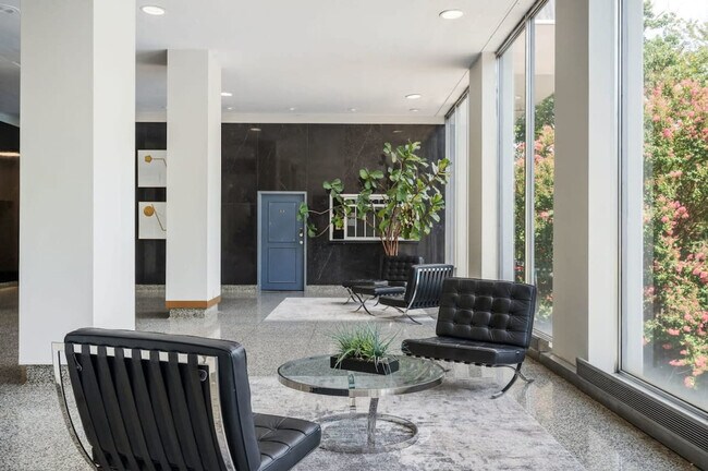 Building Photo - 215 Piedmont Ave NE