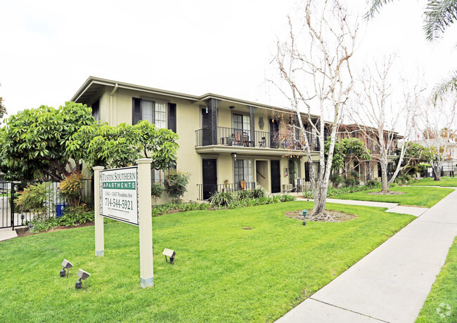 Primary Photo - Tustin Southern Apartments