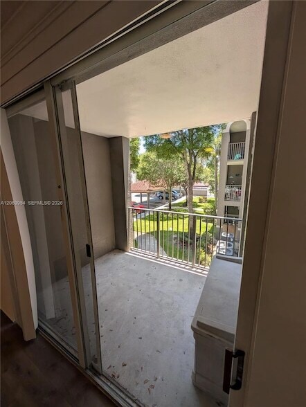 Building Photo - 6831 SW 44th St