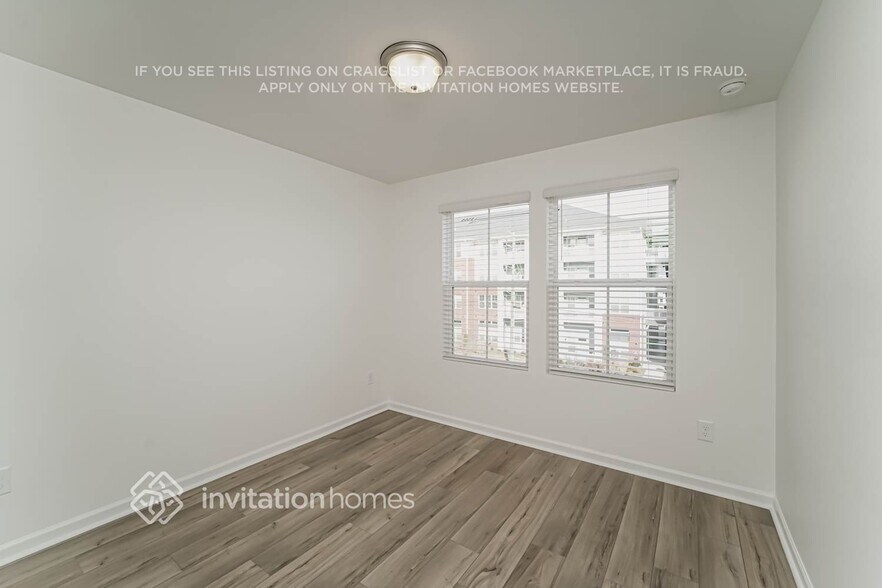 Building Photo - 5030 Ragsdale Dr