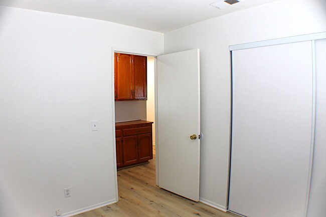 Building Photo - Newly Updated 4 bedroom home for Rent.