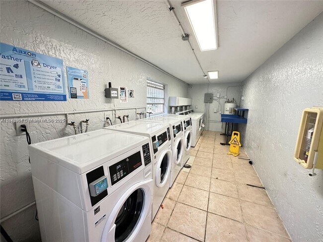 Building Photo - 95 NE 41st St