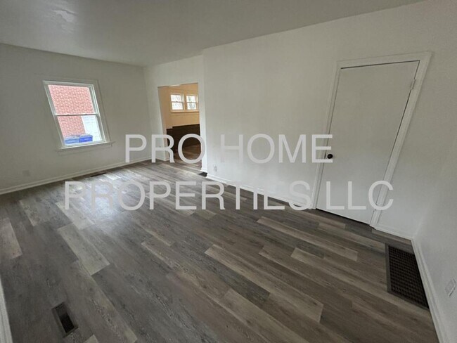 Building Photo - 28 Willowwood Dr