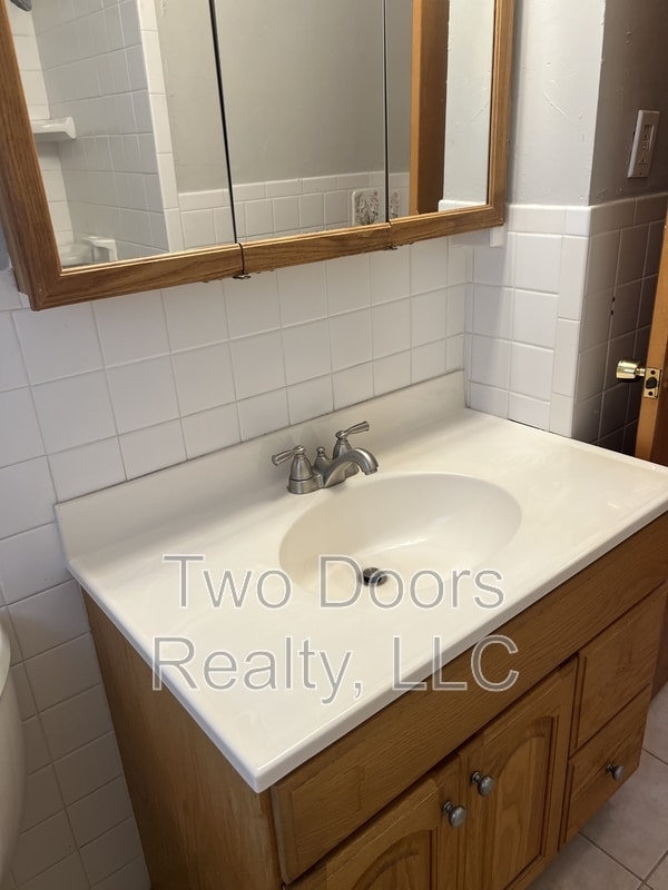 Building Photo - 425 S Dallas Ave