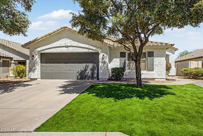 Building Photo - 10202 E Juanita Ave
