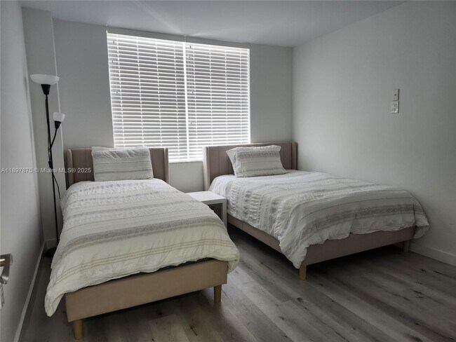 Building Photo - 2750 NE 183rd St