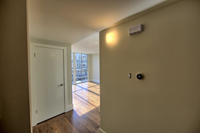 Building Photo - 268 2nd Ave