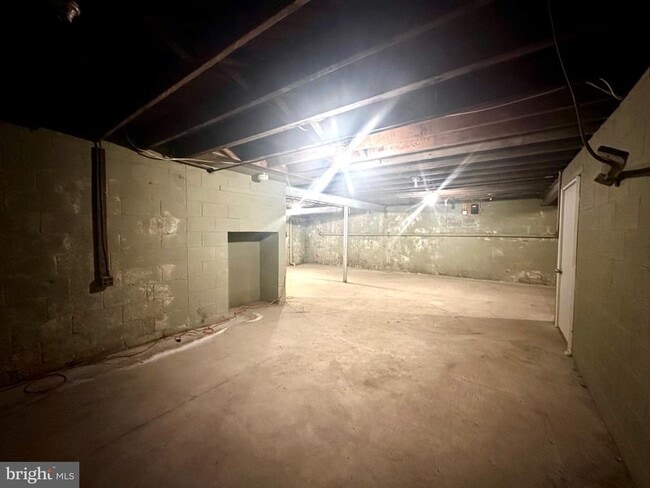 Building Photo - 1 High Acres Dr