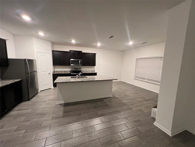 Building Photo - 18413 Quiet Range Dr