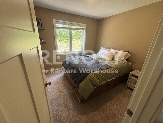 Building Photo - Available now - 1 Bedroom 1 Bath Condo in Golden Valley
