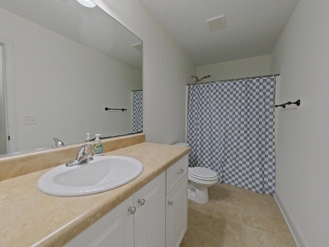 Building Photo - 528 Scenic Dr