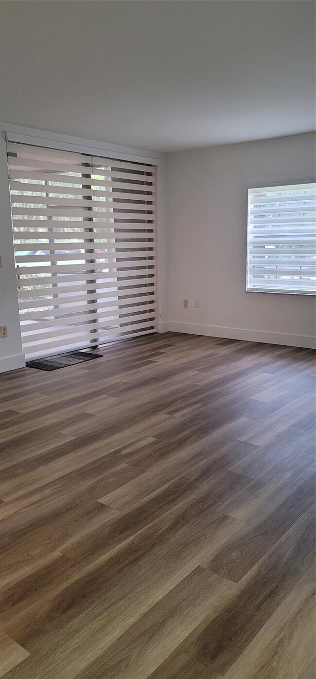 Building Photo - 10790 NW 14th St