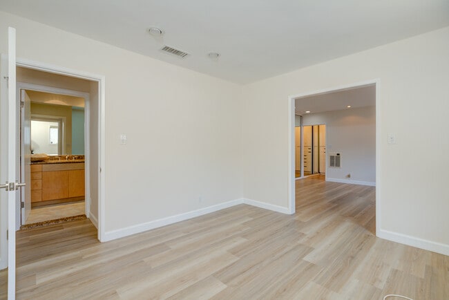 Building Photo - 12657 Everglade St