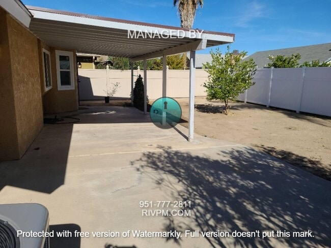 Building Photo - Beautiful home with great curb appeal!