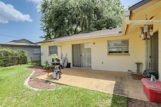 Building Photo - 3086 Bluebrook Dr