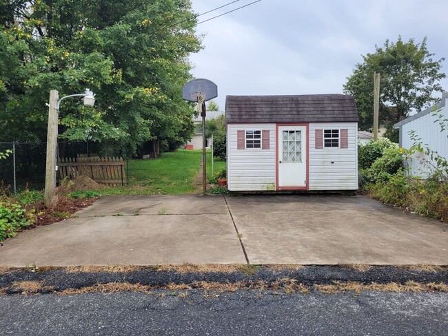 Building Photo - 3 Bedroom 1 Bath in Jonestown