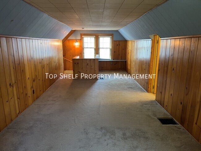 Building Photo - 3215 44th St