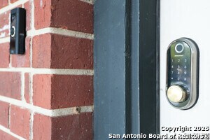 Building Photo - 6406 Regency Ln