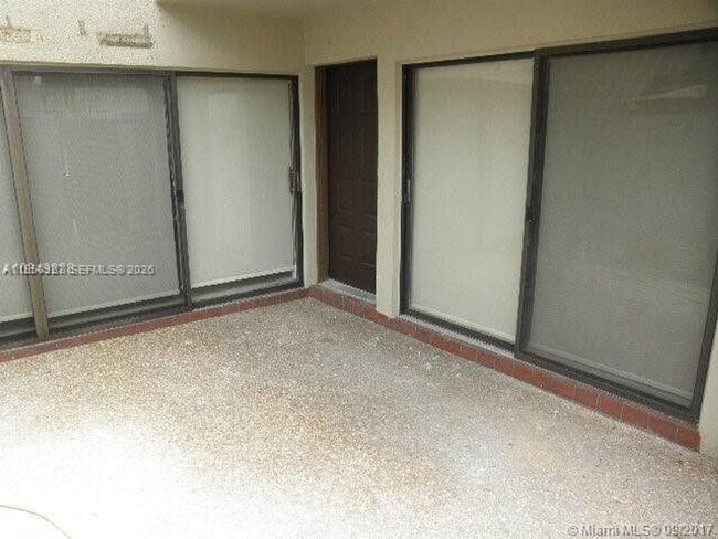 Building Photo - 4708 SW 67th Ave