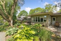 Building Photo - Charming 3-bedroom, 2-bathroom home located in the heart of Woodbury