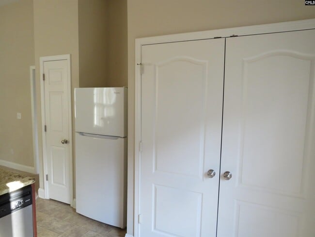 Building Photo - 242 Dawsons Park Dr