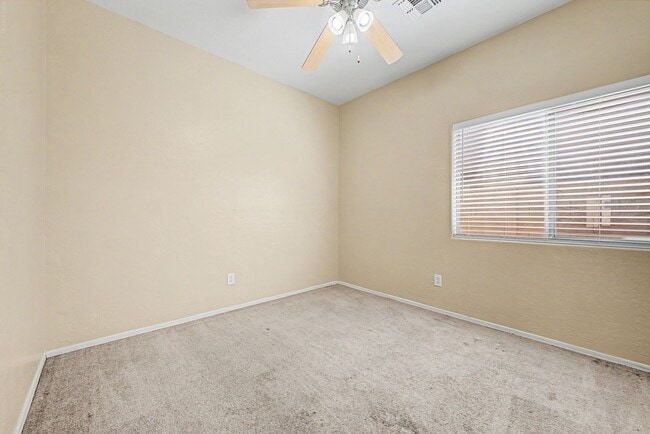 Building Photo - Beautiful Single-Level 3 Bedroom, 2 Bathroom Home in Maricopa