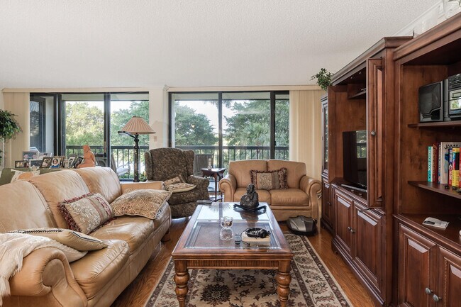 Building Photo - 2480 Presidential Way