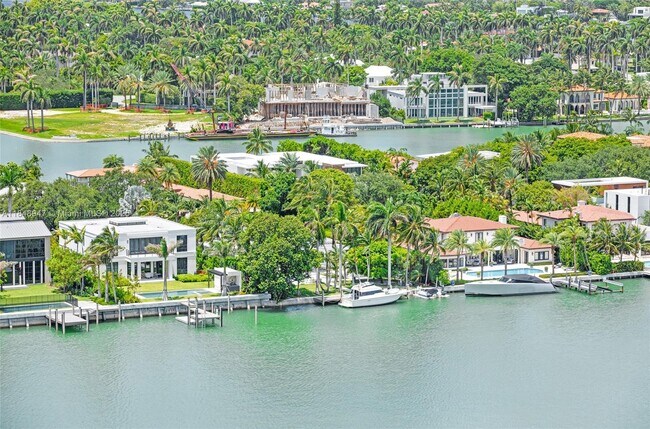 Building Photo - 6365 Collins Ave